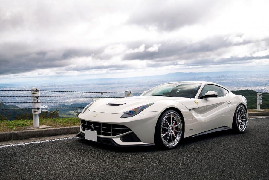  Ferrari F12berlinetta on ADV.1 Wheels (ADV10 TRACK SPEC CS) 2019 года  (фото 1 из 4)